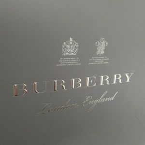 21" long Tan BURBERRY shopping bag